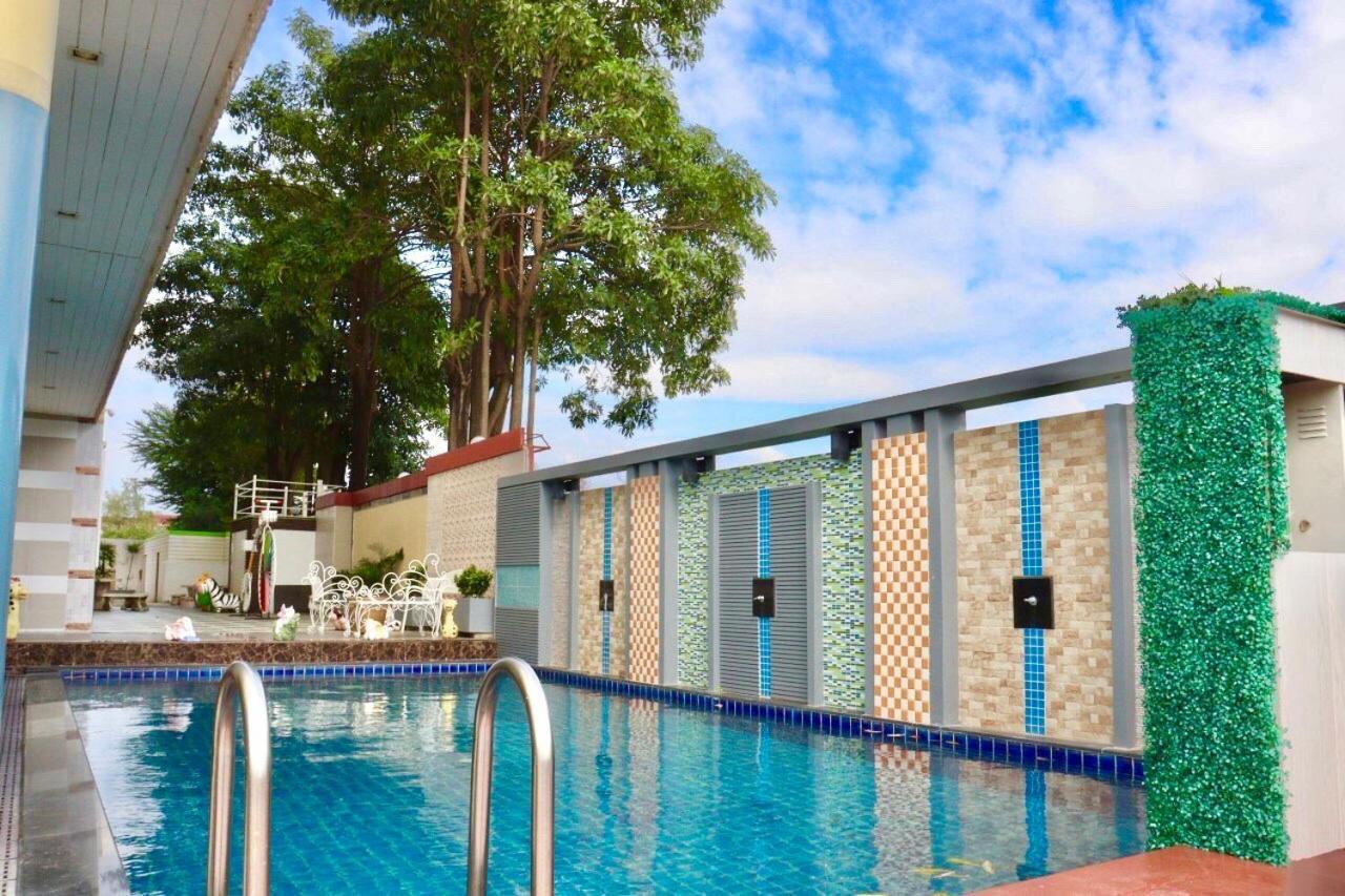 Hotel Napheera Royal Tel Ban Khlong Bang Krathiam Exterior foto
