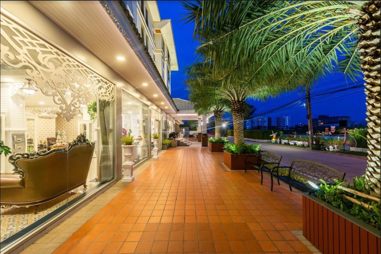 Hotel Napheera Royal Tel Ban Khlong Bang Krathiam Exterior foto