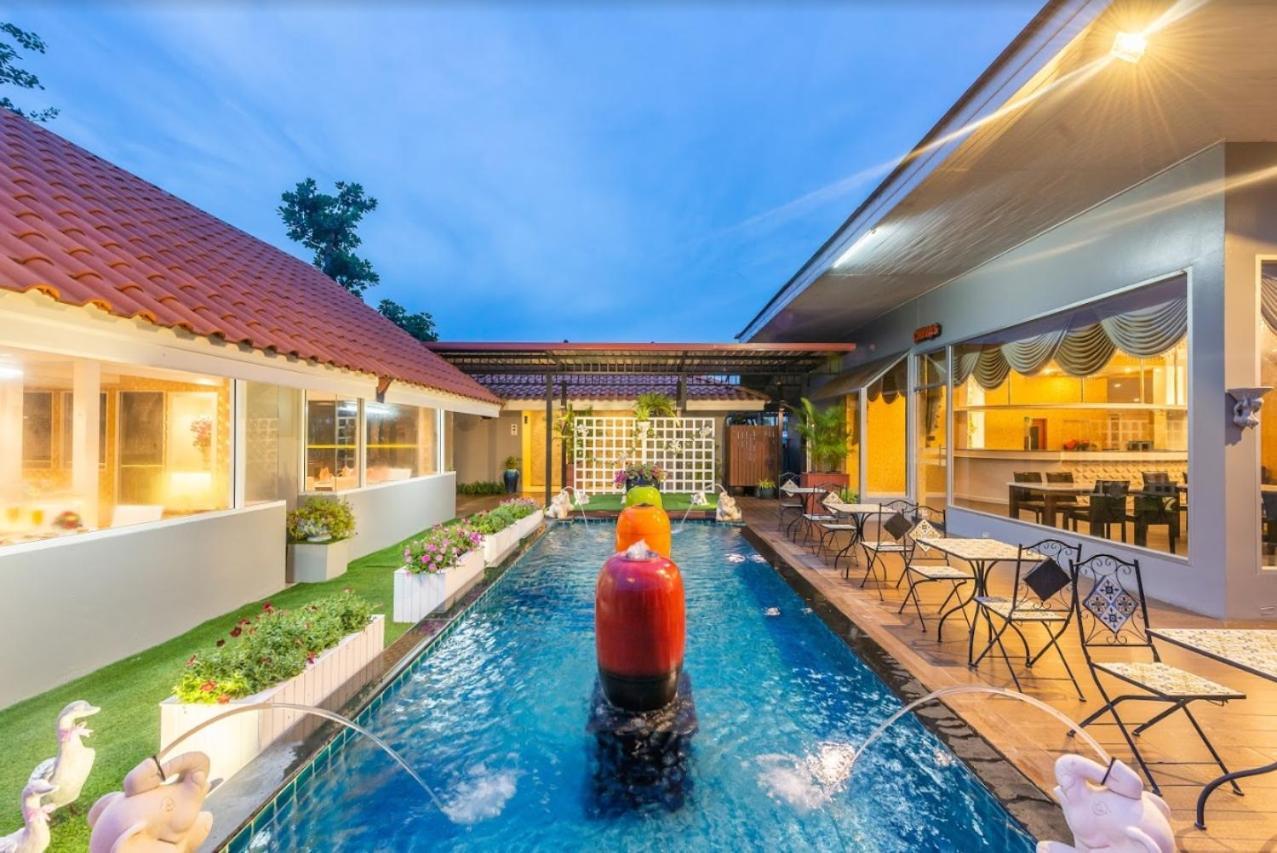 Hotel Napheera Royal Tel Ban Khlong Bang Krathiam Exterior foto